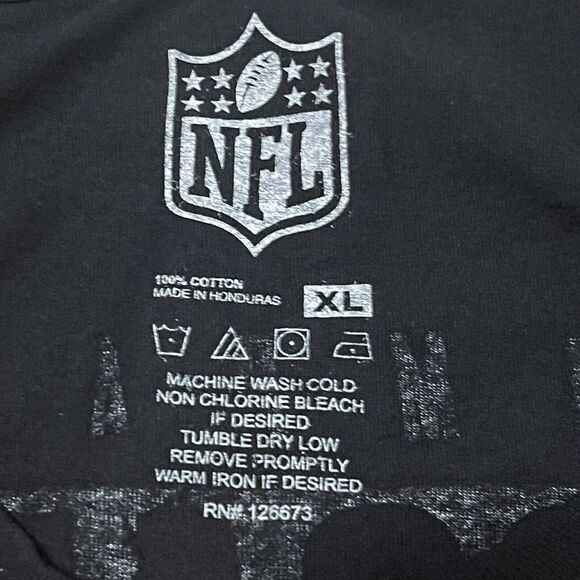 Tampa Bay Buccaneers Shirt Mens XL Black NFL Double Sided Modern Logo NEW - Picture 3 of 9